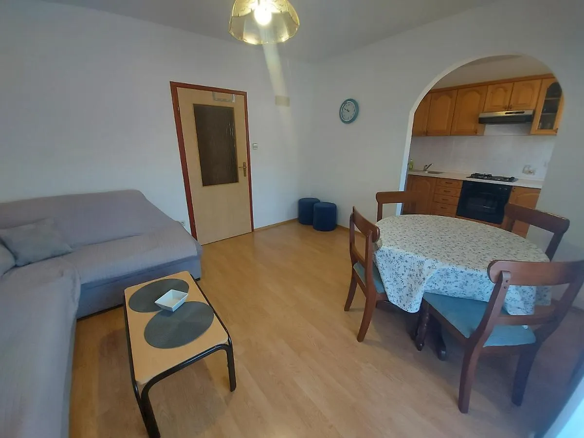 Apartments Elizabeta Draga Bascanska